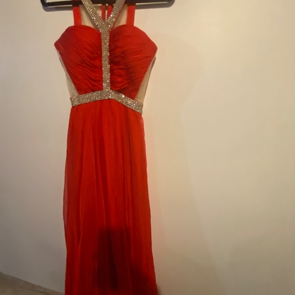 Fire red beauty prom dress - Picture 5 of 7